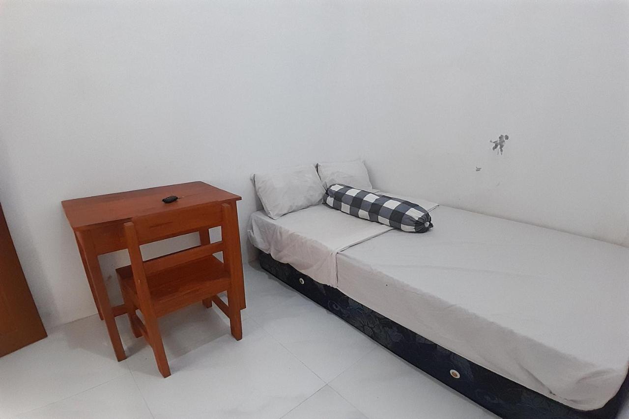 Spot On 93410 Wisma Bintang Jepara Exterior foto